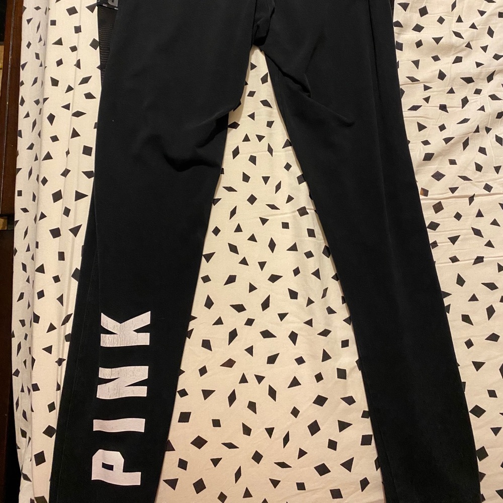 VS Pink leggings